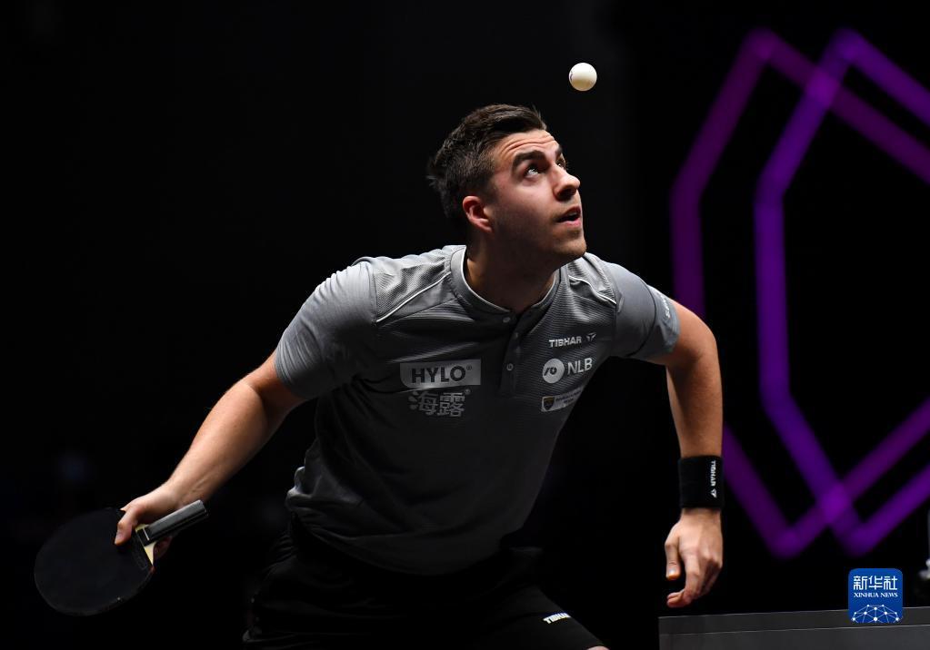 地激发了球 地激发了球